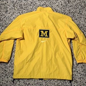 Nike Vintage Michigan Wolverines Yellow Blue Logo Jacket Size XL